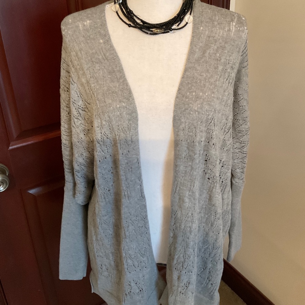 Ladies Sweater. Sz. Medium